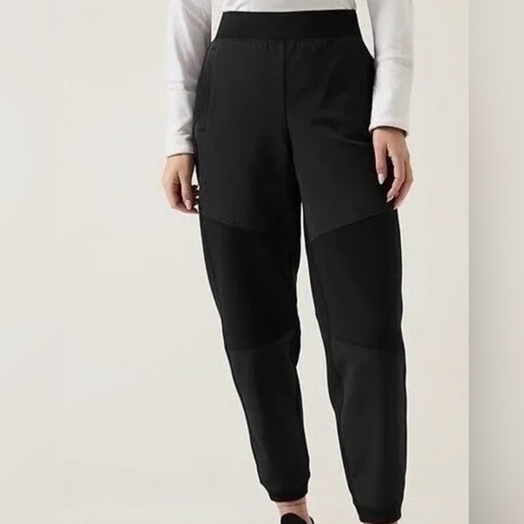NWT Athleta SZ M Get Set Hybrid Jogger - Picture 1 of 5